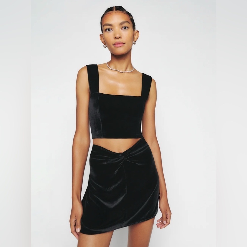Reformation Harri Velvet Skirt in Black